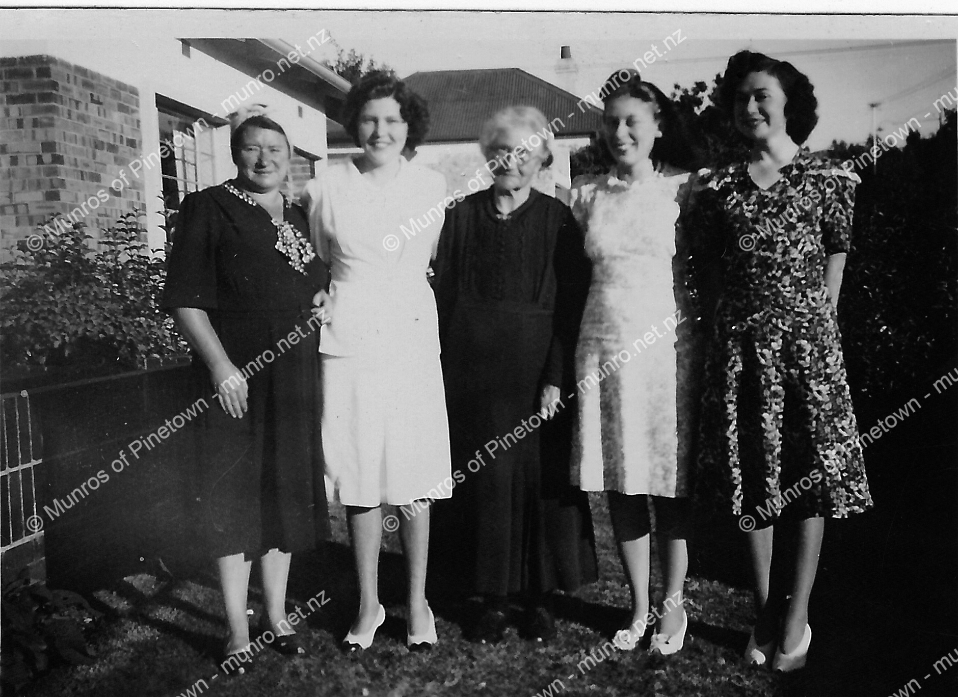 Katy Low, Gladys (Sella) Low, Annie Macallan Low (nee Macallan), Noelle Barclay, Dorothy Low